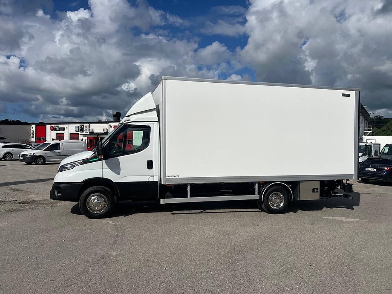Iveco Daily 72C14G A8 CNG Sk&aring;pbil med Z-Lift 2025 - Sk&aring;p