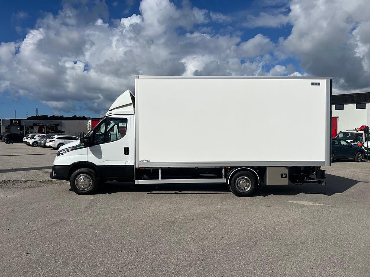 Iveco Daily 72C14G A8 CNG Sk&aring;pbil med Z-Lift 2025 - Sk&aring;p