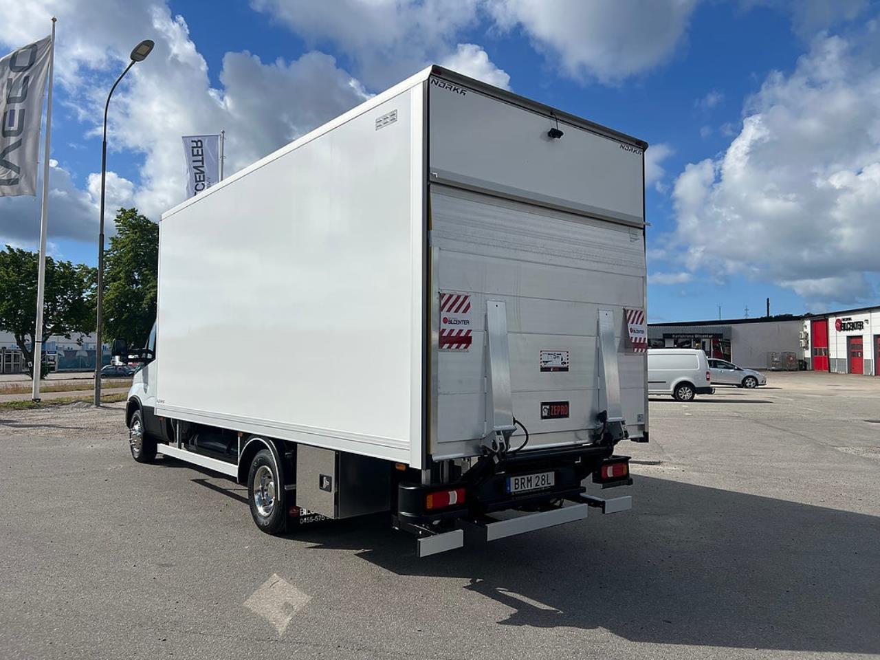 Iveco Daily 72C14G A8 CNG Sk&aring;pbil med Z-Lift 2025 - Sk&aring;p