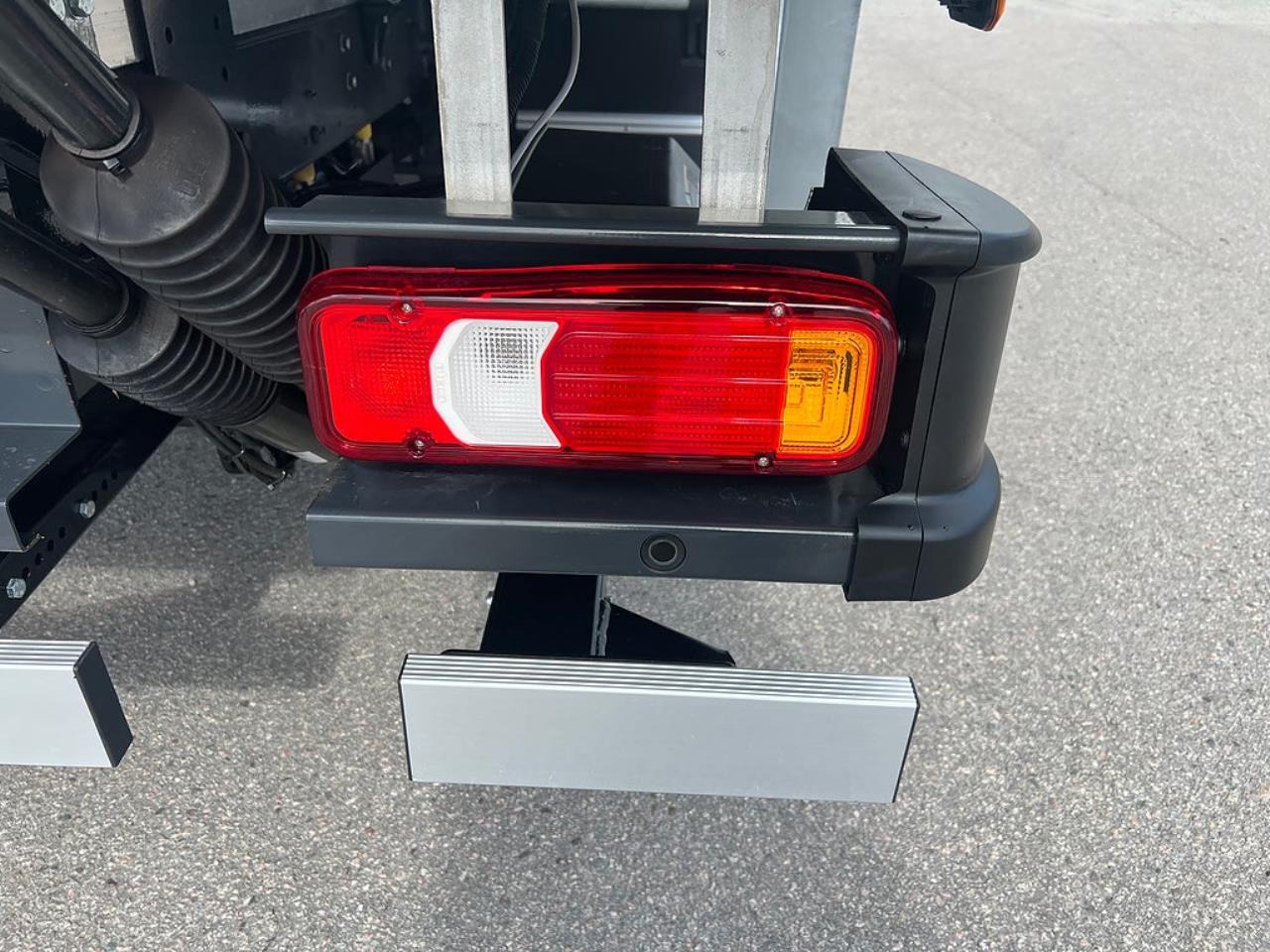 Iveco Daily 72C14G A8 CNG Sk&aring;pbil med Z-Lift 2025 - Sk&aring;p
