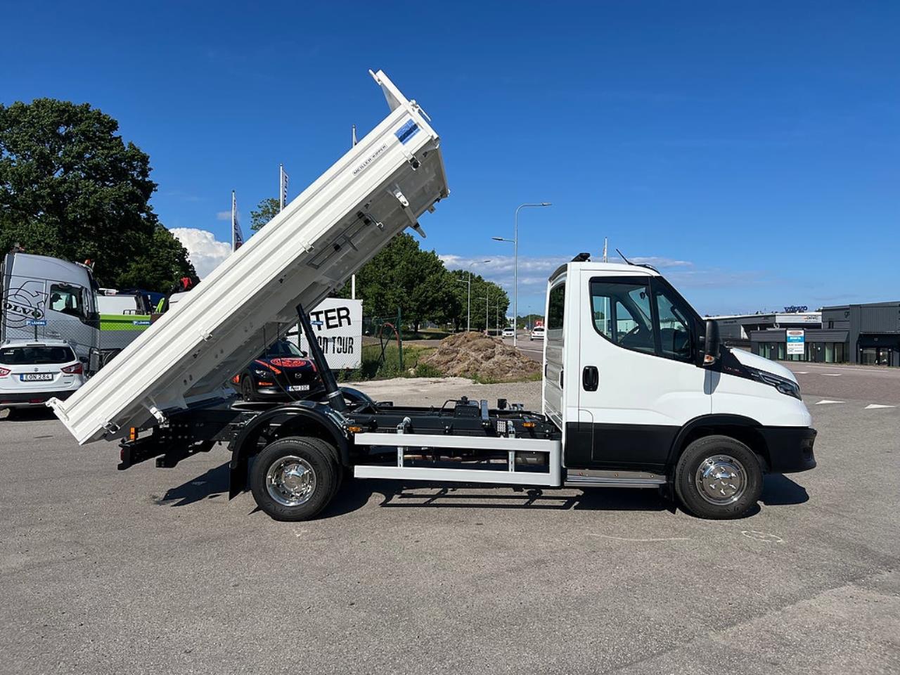 Iveco Daily 72C18 Tippbil, 3-V&auml;gs tipp / Sidotipp 2024 - &Ouml;vrigt
