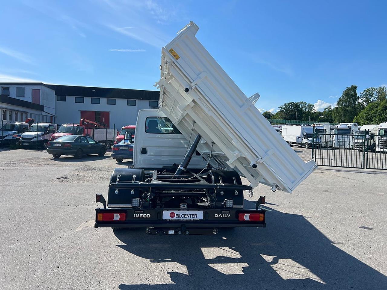 Iveco Daily 72C18 Tippbil, 3-V&auml;gs tipp / Sidotipp 2024 - &Ouml;vrigt