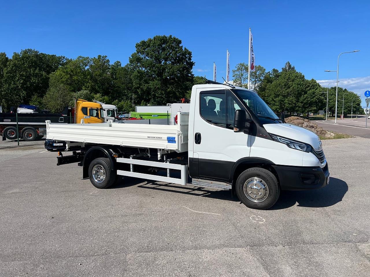 Iveco Daily 72C18 Tippbil, 3-V&auml;gs tipp / Sidotipp 2024 - &Ouml;vrigt