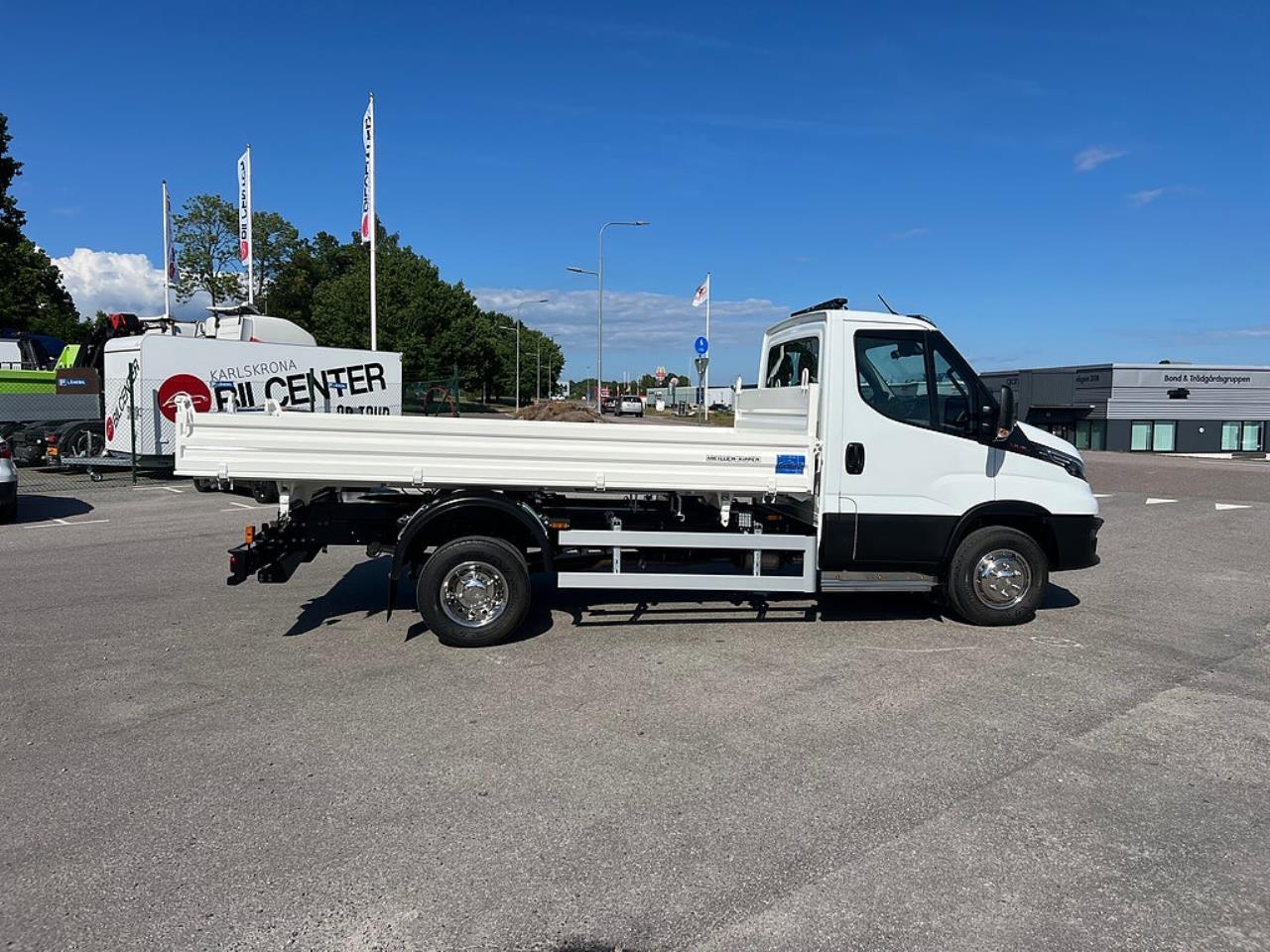 Iveco Daily 72C18 Tippbil, 3-V&auml;gs tipp / Sidotipp 2024 - &Ouml;vrigt