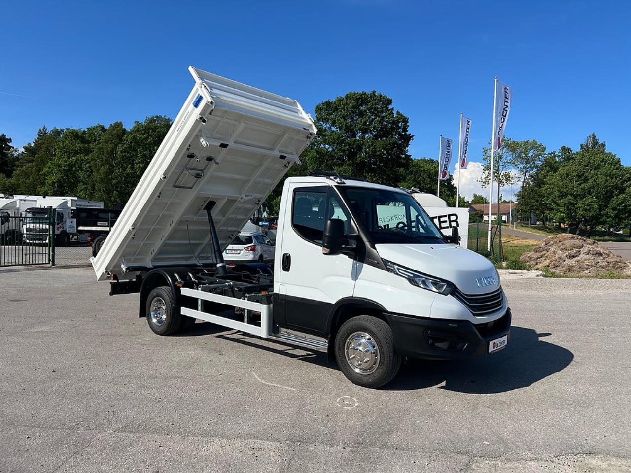 Iveco Daily 72C18 Tippbil, 3-V&auml;gs tipp / Sidotipp 2024 - &Ouml;vrigt