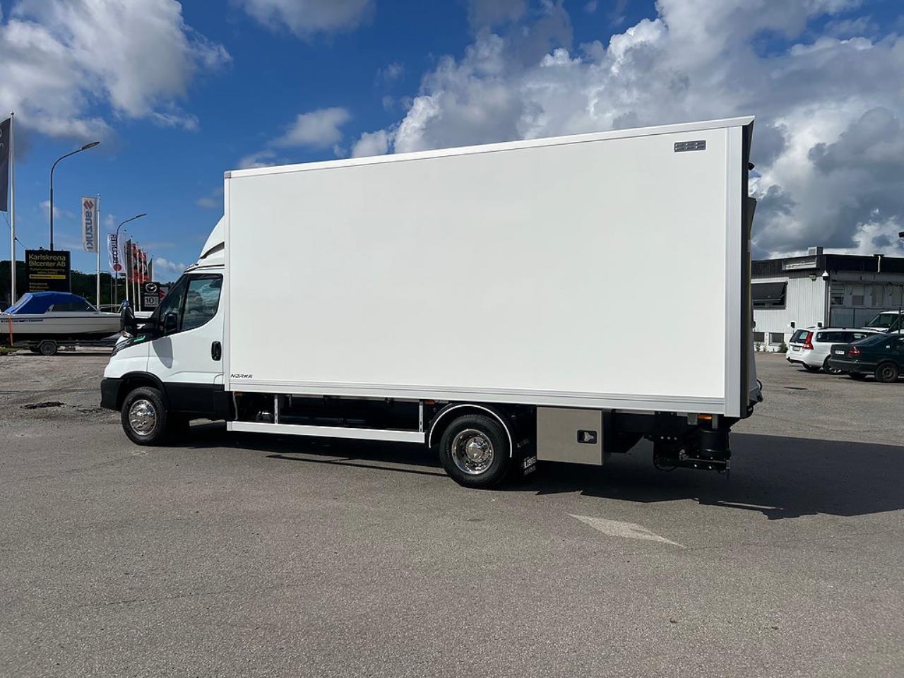 Iveco Daily 72C14G A8 CNG Sk&aring;pbil med Z-Lift 2025 - Sk&aring;p