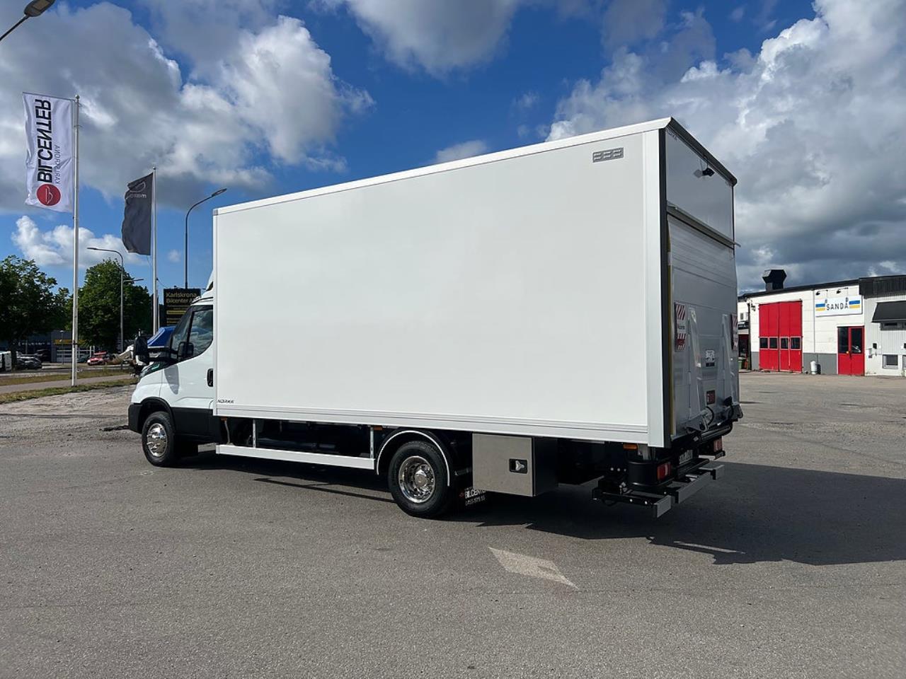 Iveco Daily 72C14G A8 CNG Sk&aring;pbil med Z-Lift 2025 - Sk&aring;p