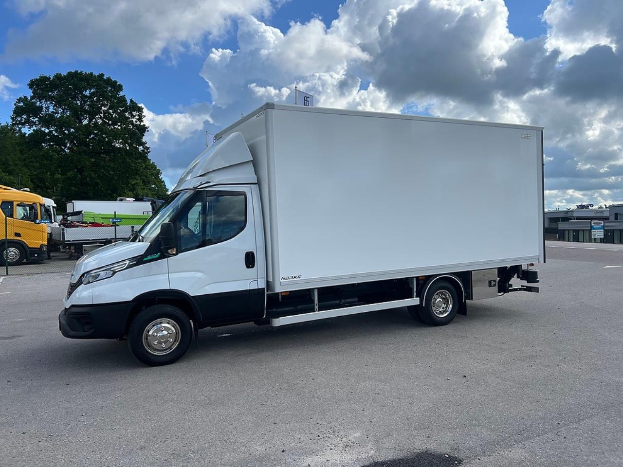 Iveco Daily 72C14G A8 CNG Sk&aring;pbil med Z-Lift 2025 - Sk&aring;p