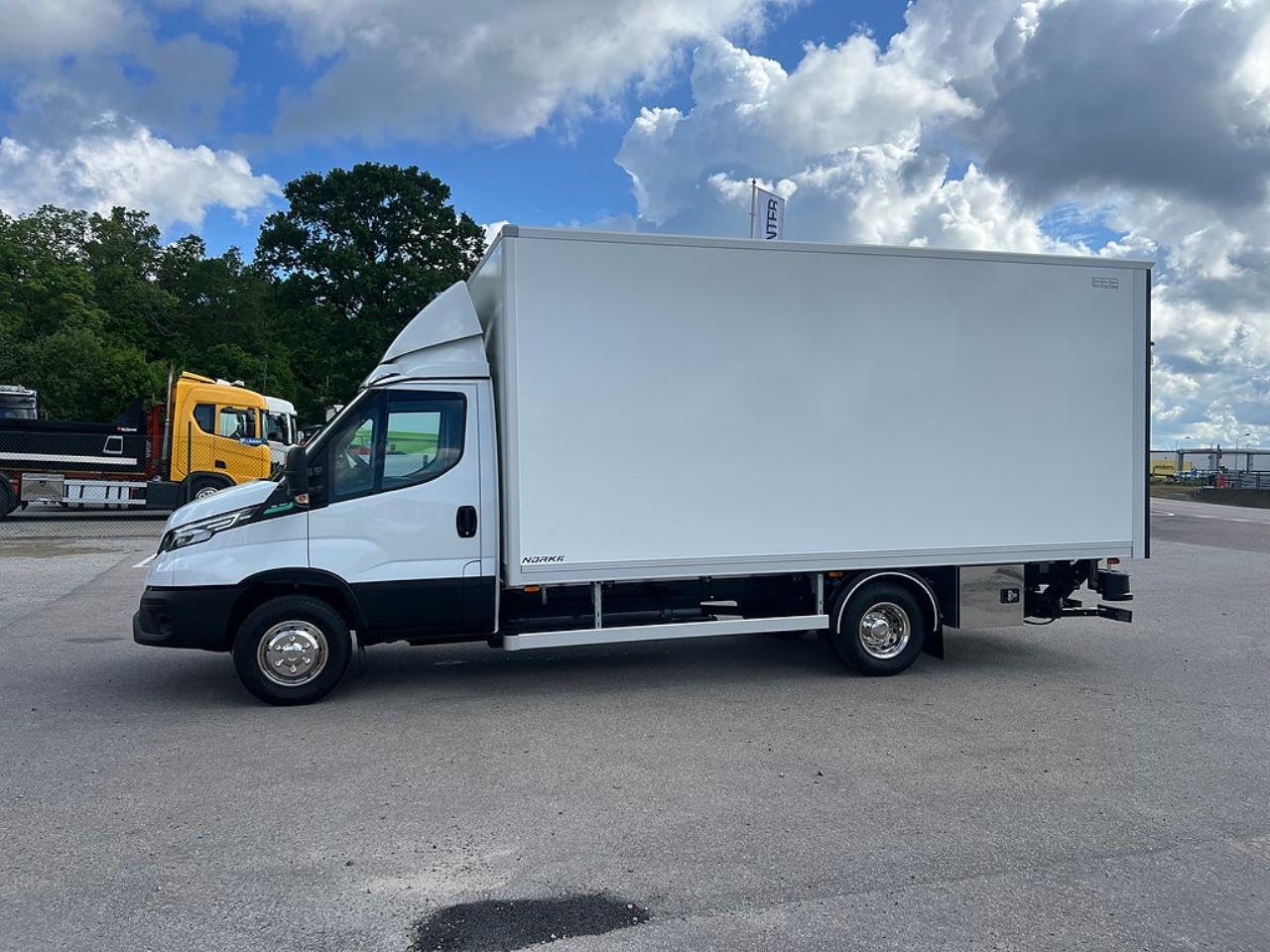 Iveco Daily 72C14G A8 CNG Sk&aring;pbil med Z-Lift 2025 - Sk&aring;p