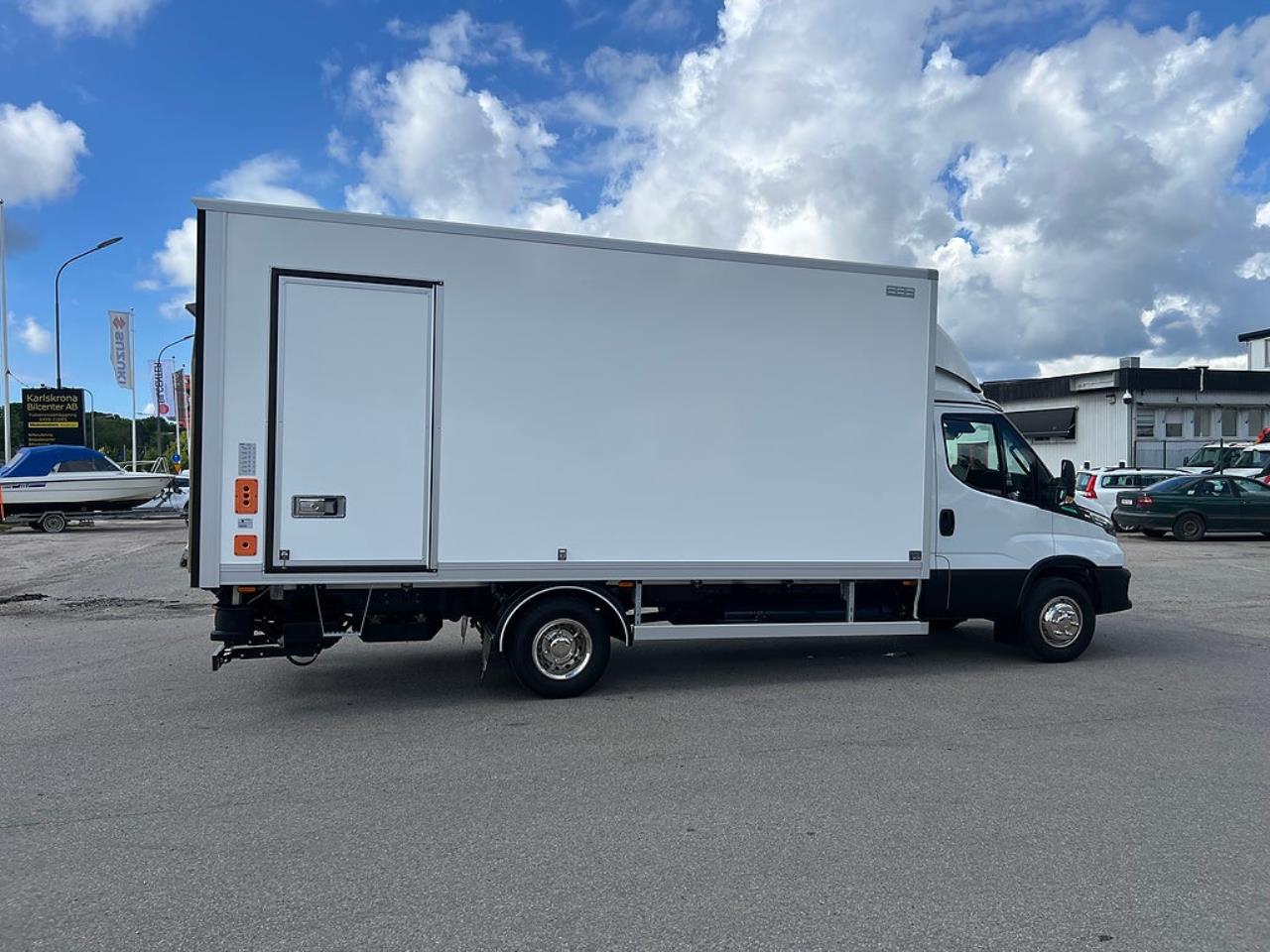 Iveco Daily 72C14G A8 CNG Sk&aring;pbil med Z-Lift 2025 - Sk&aring;p