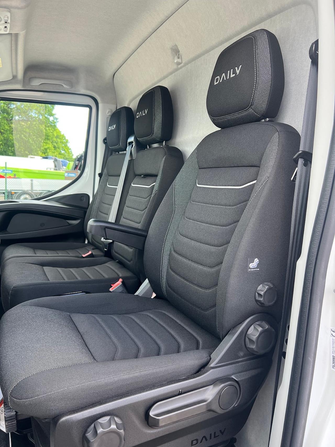 Iveco Daily 72C14G A8 CNG Sk&aring;pbil med Z-Lift 2025 - Sk&aring;p