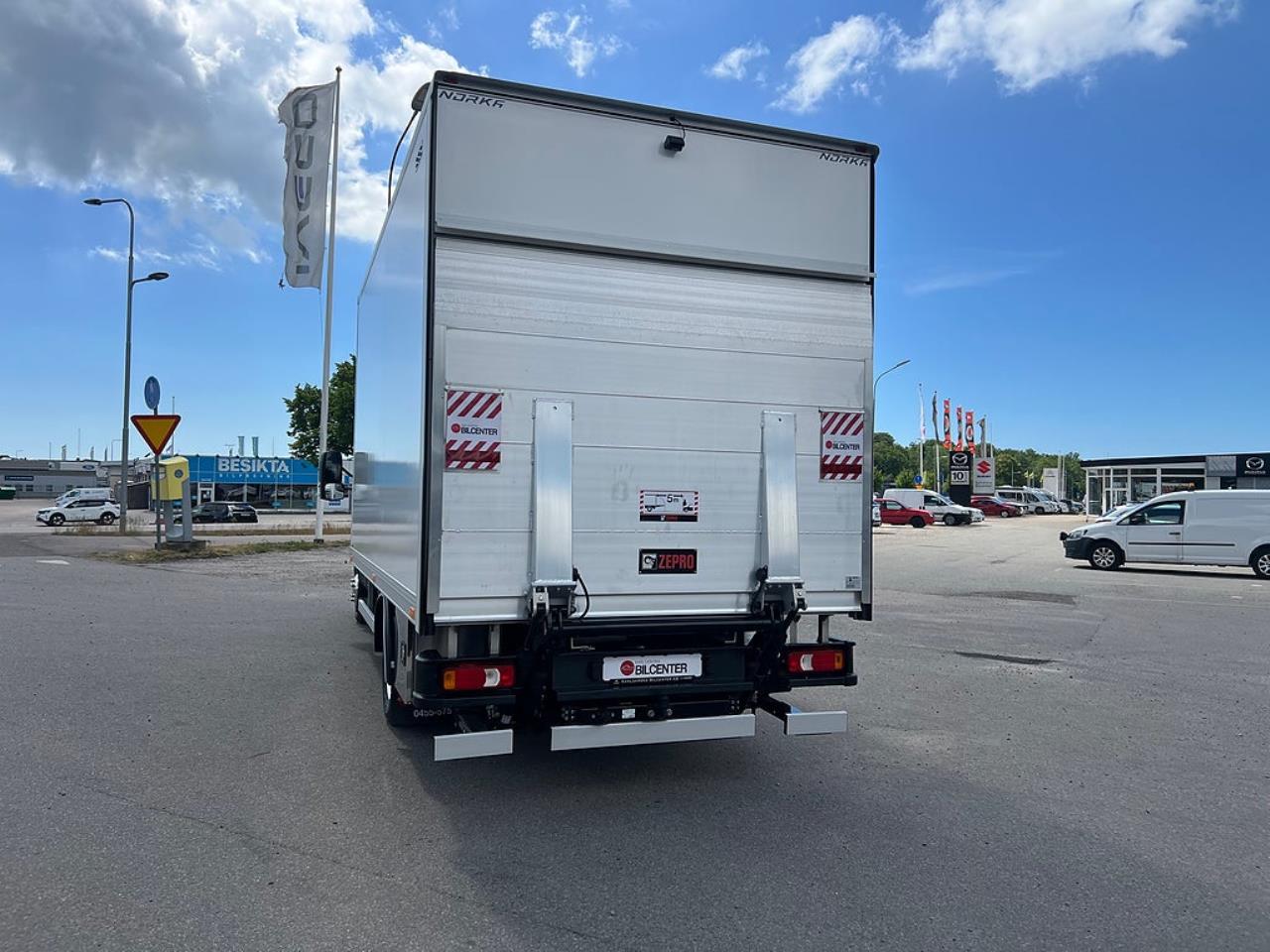 Iveco Daily 72C14E AirPro Sk&aring;pbil med Z-Lift, ELBIL 2025 - Sk&aring;p