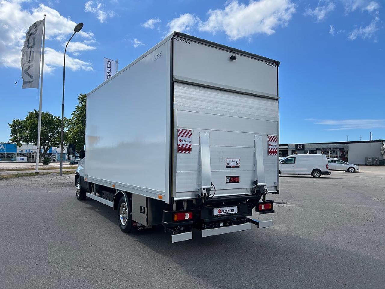 Iveco Daily 72C14E AirPro Sk&aring;pbil med Z-Lift, ELBIL 2025 - Sk&aring;p