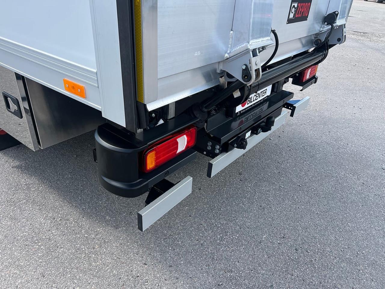 Iveco Daily 72C14E AirPro Sk&aring;pbil med Z-Lift, ELBIL 2025 - Sk&aring;p