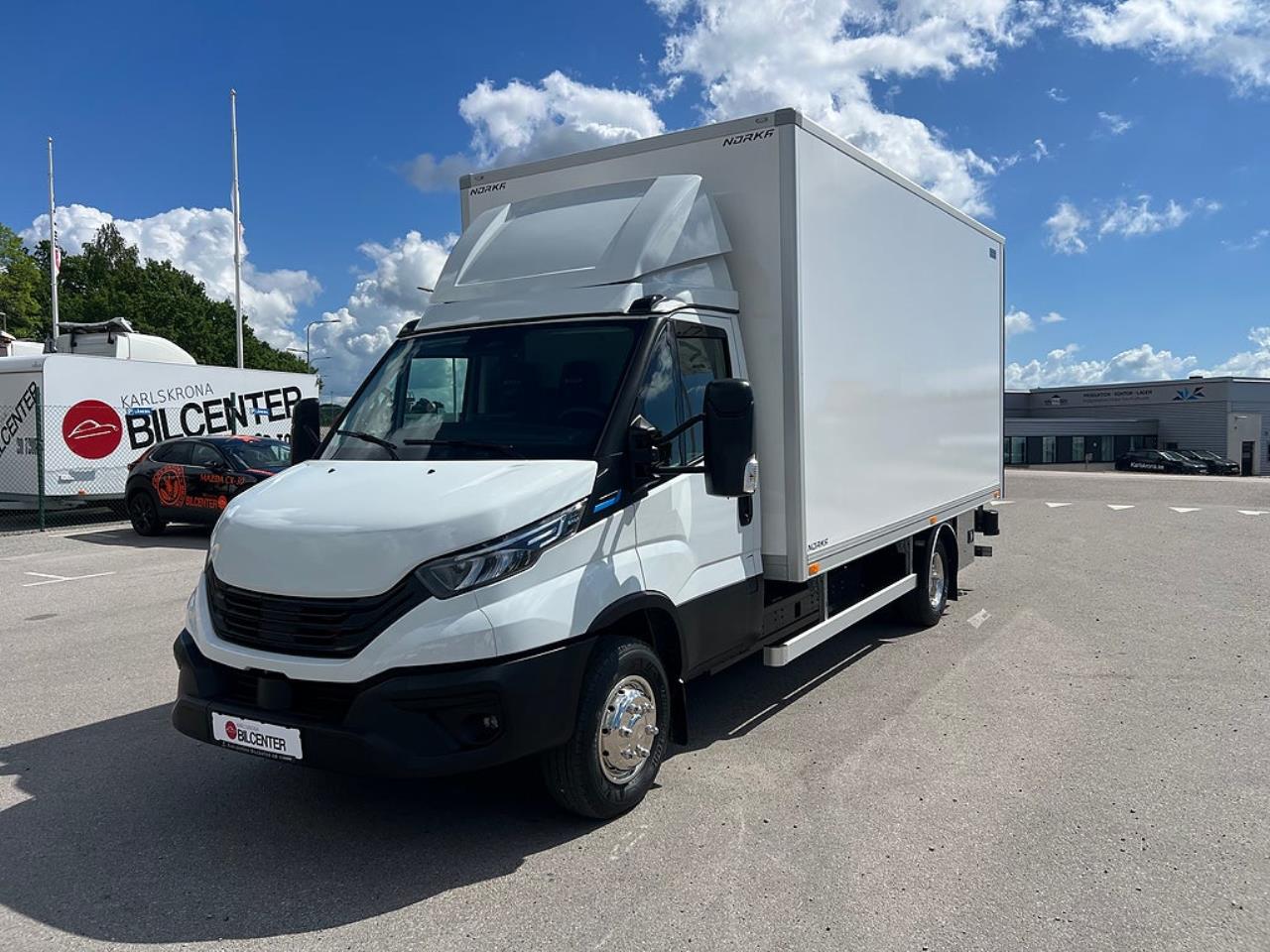 Iveco Daily 72C14E AirPro Sk&aring;pbil med Z-Lift, ELBIL 2025 - Sk&aring;p