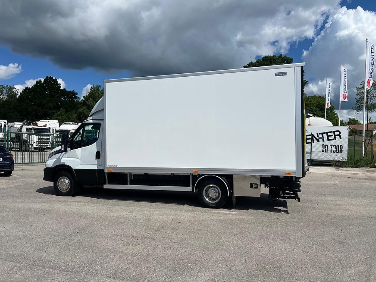 Iveco Daily 72C14E AirPro Sk&aring;pbil med Z-Lift, ELBIL 2025 - Sk&aring;p
