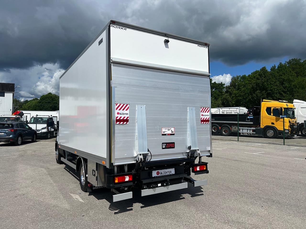 Iveco Daily 72C14E AirPro Sk&aring;pbil med Z-Lift, ELBIL 2025 - Sk&aring;p
