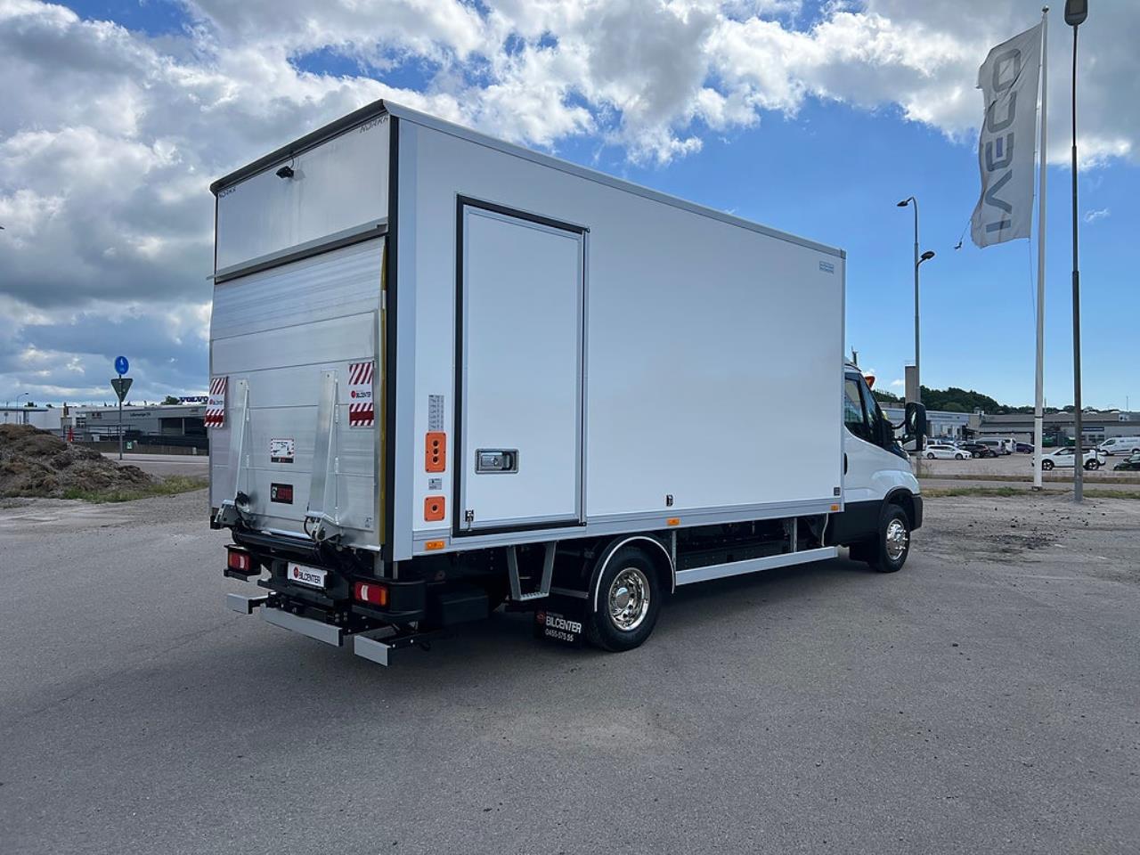 Iveco Daily 72C14E AirPro Sk&aring;pbil med Z-Lift, ELBIL 2025 - Sk&aring;p