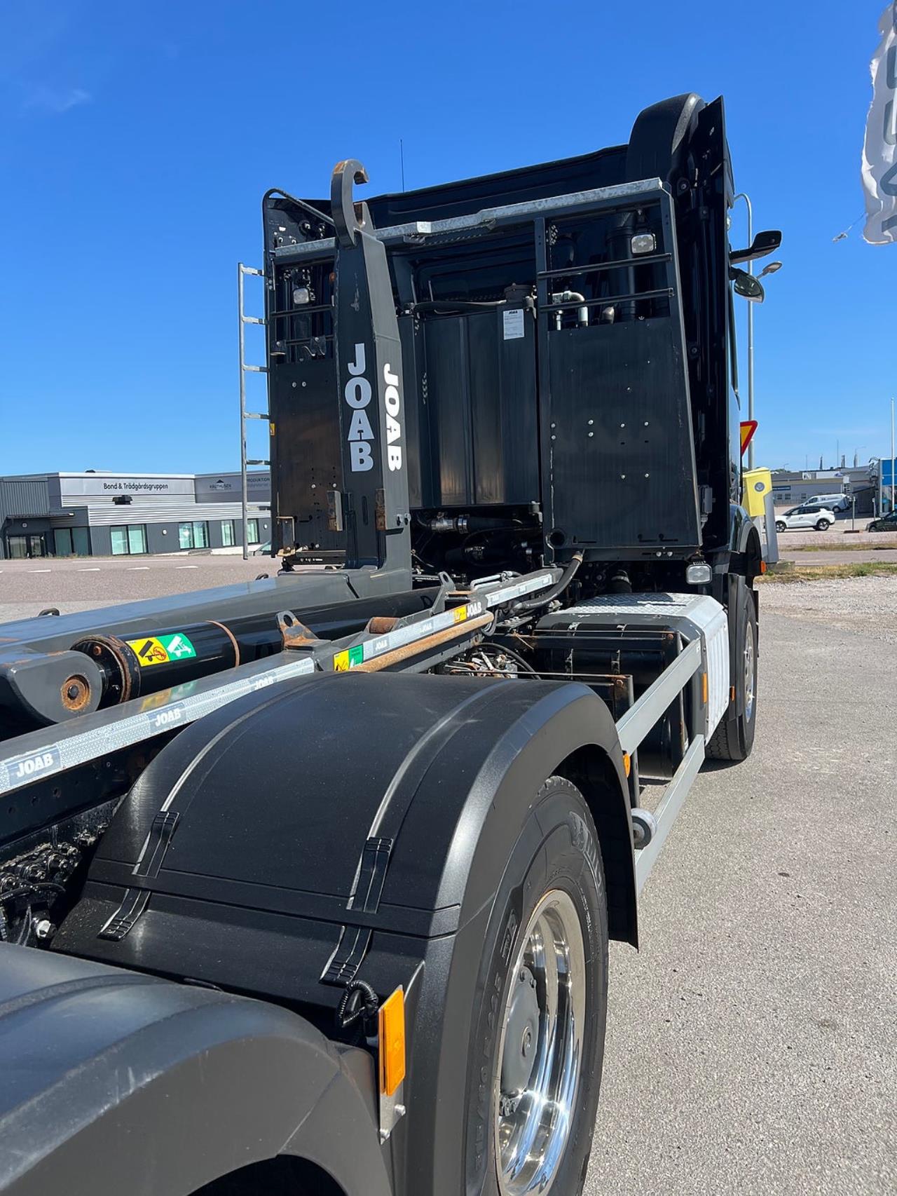 Mercedes-Benz Arocs 3251 Tridem Lastv&auml;xlare, Fullt Plogutrustad 2023 - Krok/Lastv&auml;xlare