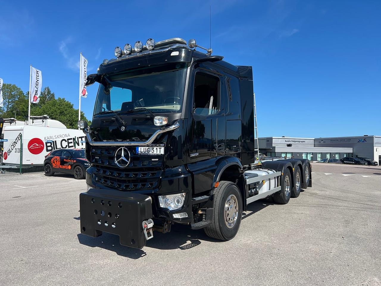 Mercedes-Benz Arocs 3251 Tridem Lastv&auml;xlare, Fullt Plogutrustad 2023 - Krok/Lastv&auml;xlare