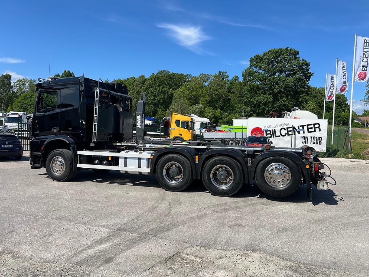 Mercedes-Benz Arocs 3251 Tridem Lastv&auml;xlare, Fullt Plogutrustad 2023 - Krok/Lastv&auml;xlare