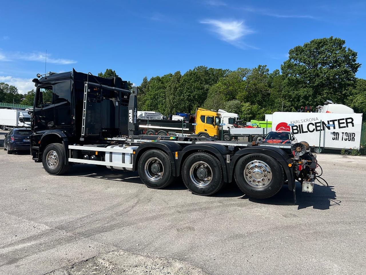 Mercedes-Benz Arocs 3251 Tridem Lastv&auml;xlare, Fullt Plogutrustad 2023 - Krok/Lastv&auml;xlare