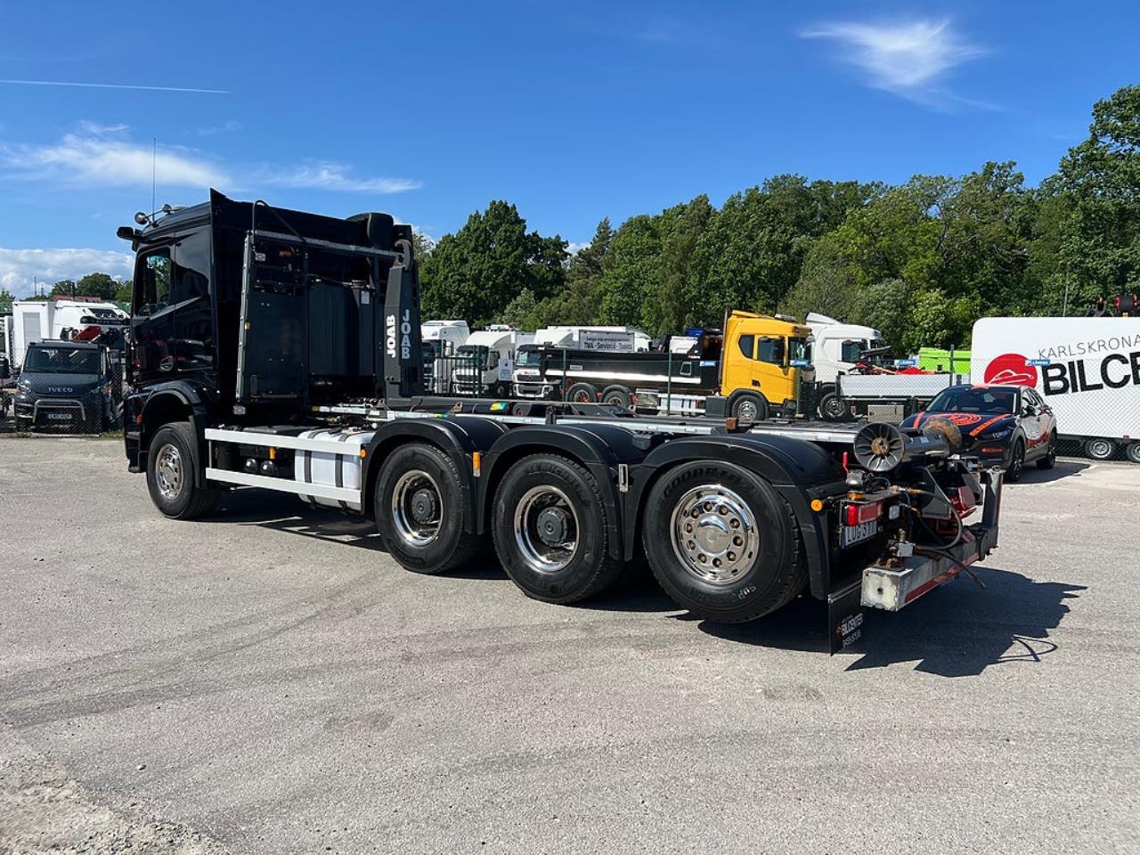 Mercedes-Benz Arocs 3251 Tridem Lastv&auml;xlare, Fullt Plogutrustad 2023 - Krok/Lastv&auml;xlare