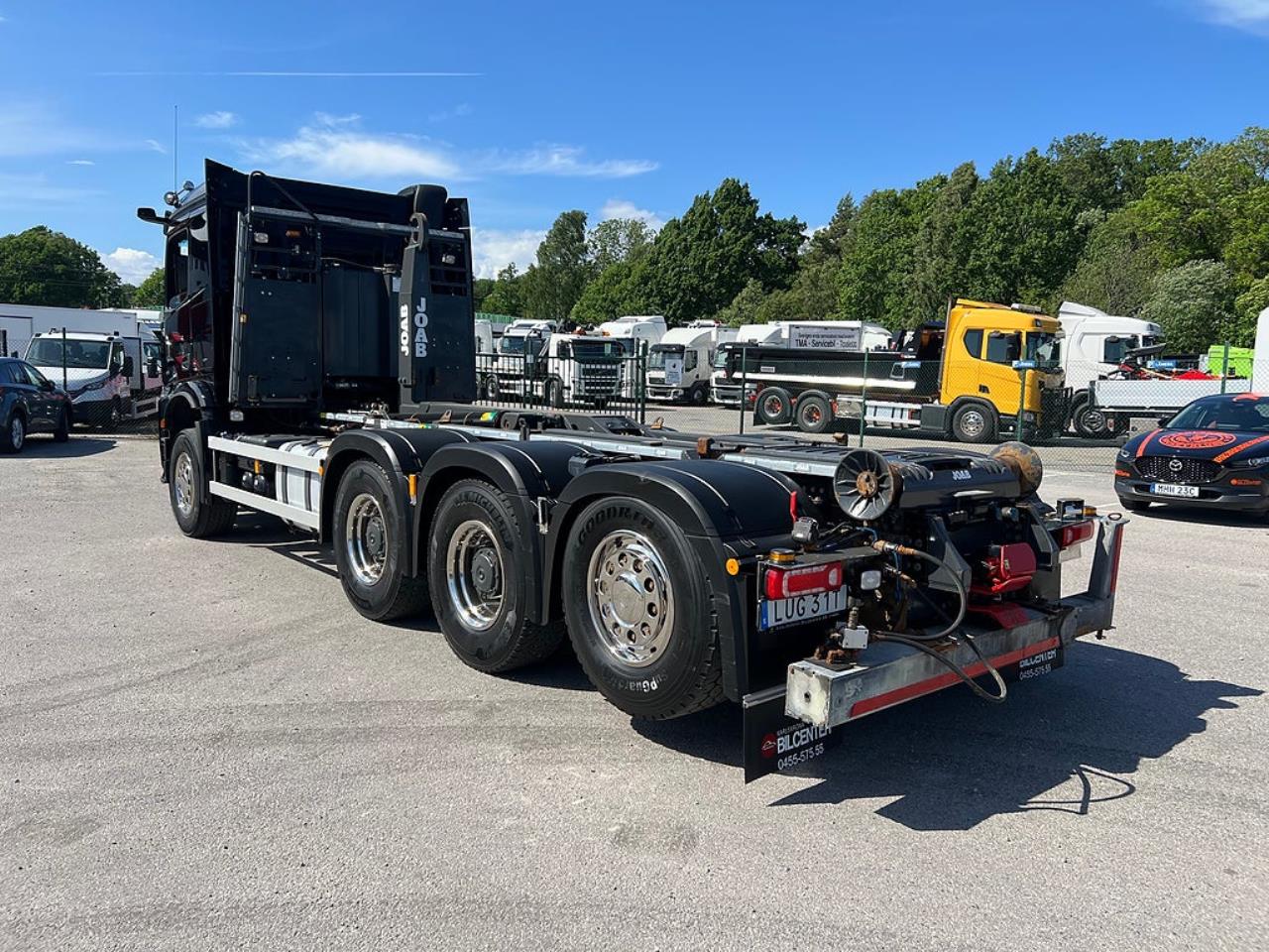 Mercedes-Benz Arocs 3251 Tridem Lastv&auml;xlare, Fullt Plogutrustad 2023 - Krok/Lastv&auml;xlare