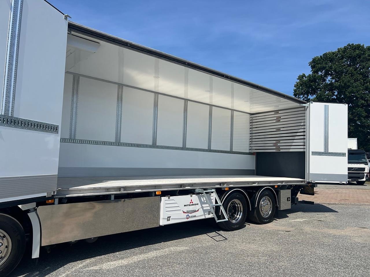 Volvo FM13 460 6x2*4 Kylbil Frysbil Dubbla lastplan 21 Pall 2023 - &Ouml;vrigt