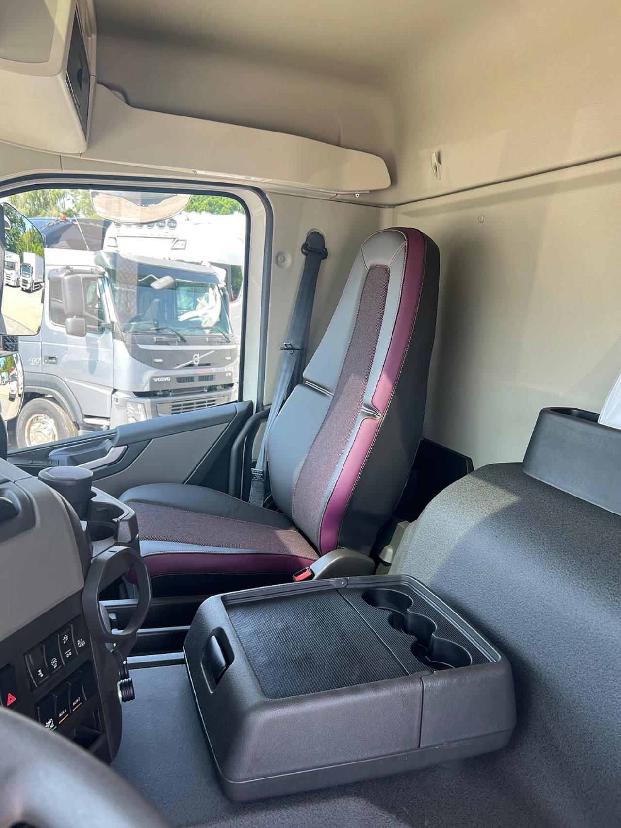 Volvo FM13 460 6x2*4 Kylbil Frysbil Dubbla lastplan 21 Pall 2023 - &Ouml;vrigt