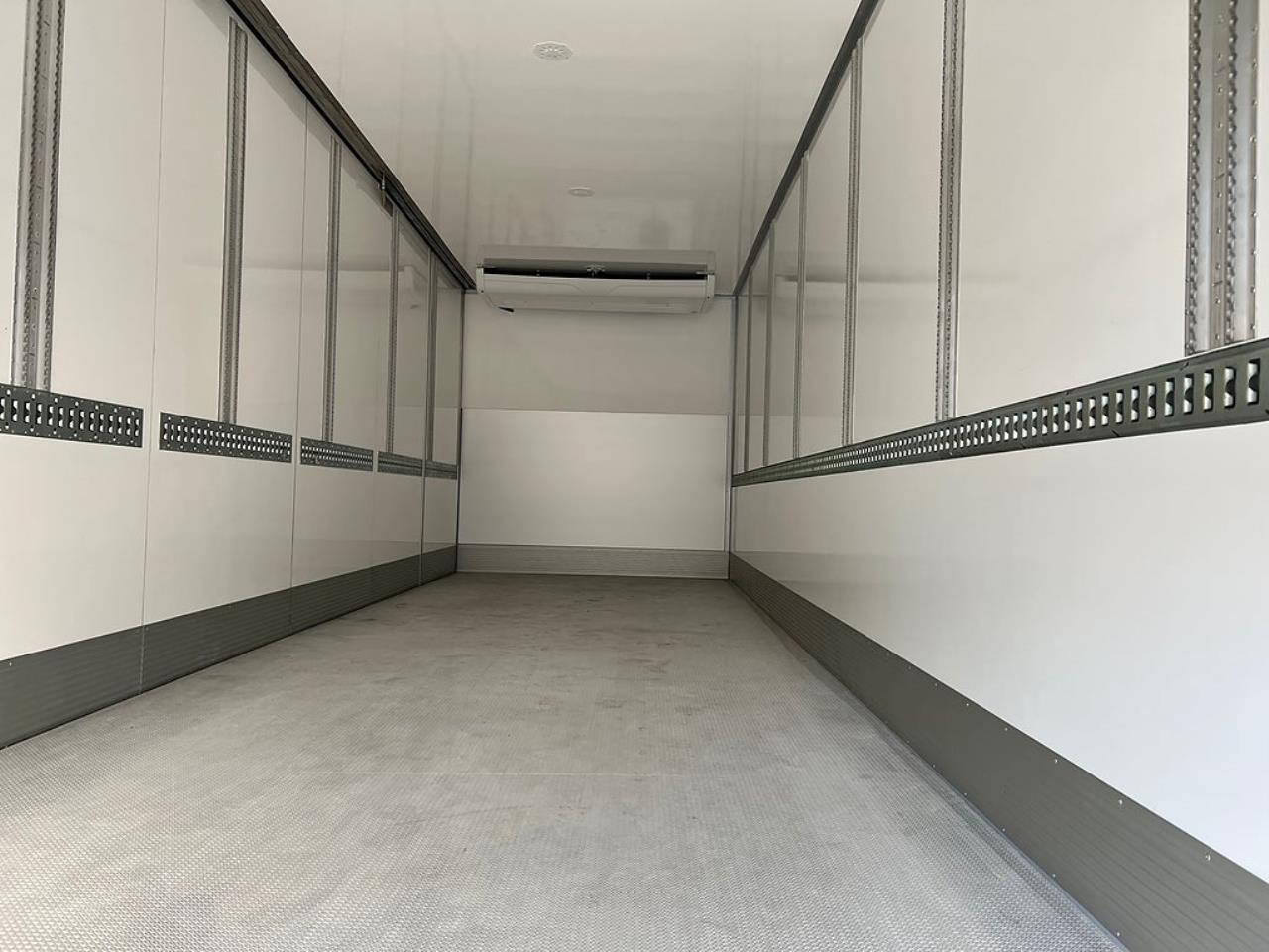 Volvo FM13 460 6x2*4 Kylbil Frysbil Dubbla lastplan 21 Pall 2023 - &Ouml;vrigt