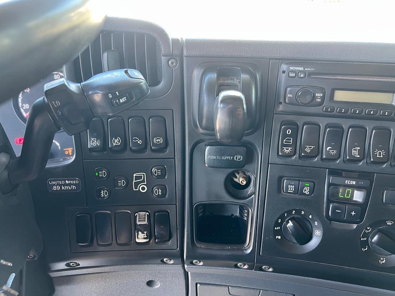 Scania R440 6x2*4 Hiab Lastv&auml;xlare inkl Flak, Euro 5 2009 - Krok/Lastv&auml;xlare