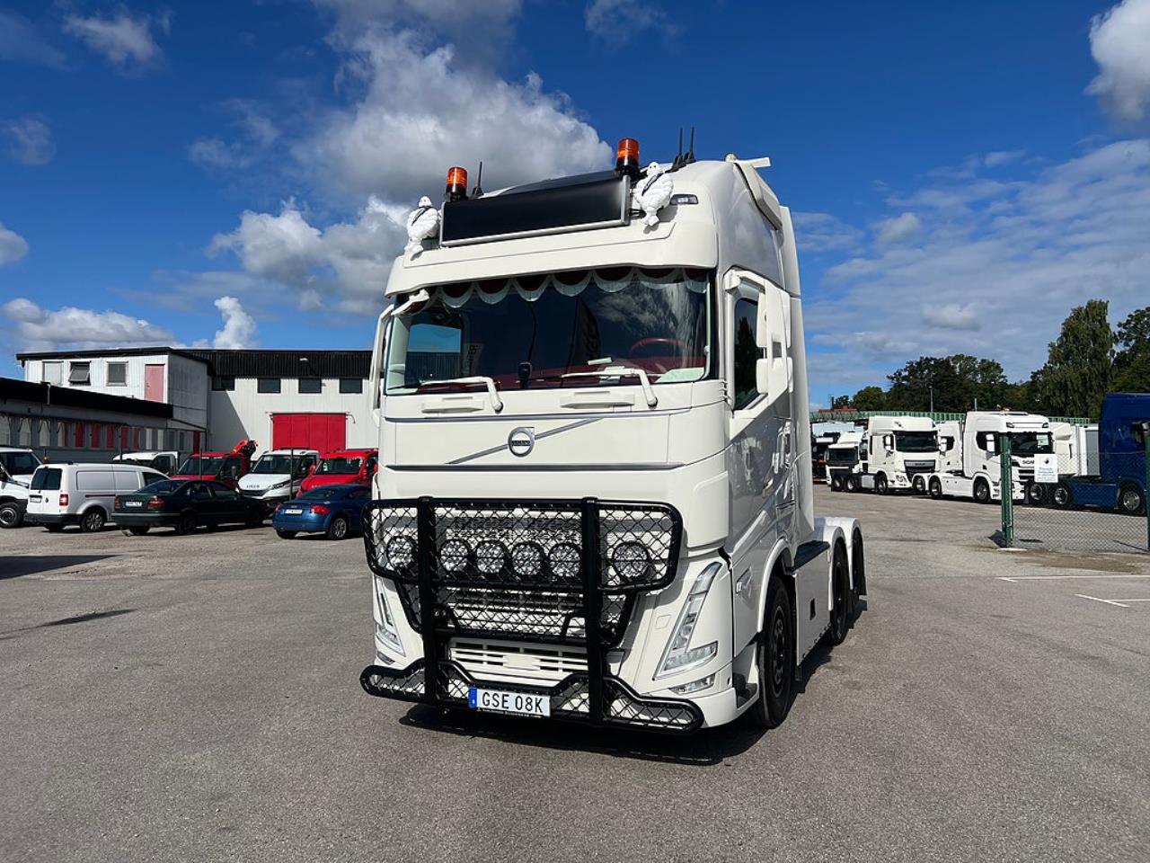 Volvo FH13 500 6x2 Dragbil med Hydraulik, Kl&auml;dd hytt mm 2021 - Dragbil