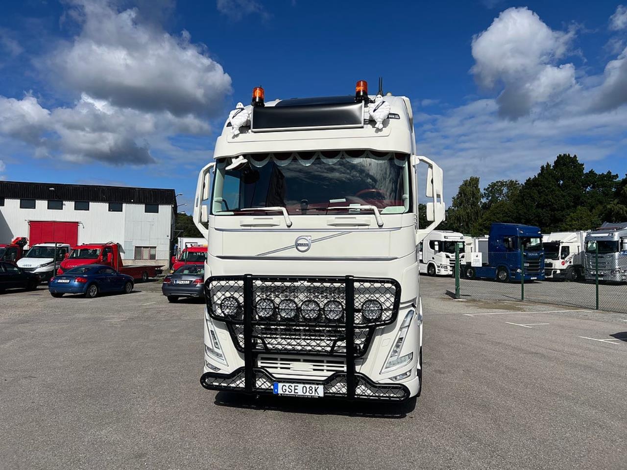 Volvo FH13 500 6x2 Dragbil med Hydraulik, Kl&auml;dd hytt mm 2021 - Dragbil