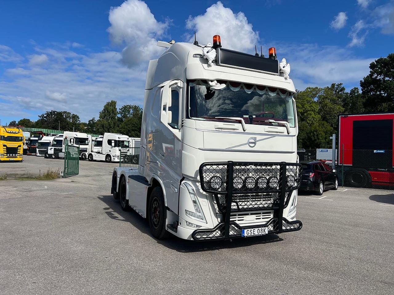 Volvo FH13 500 6x2 Dragbil med Hydraulik, Kl&auml;dd hytt mm 2021 - Dragbil