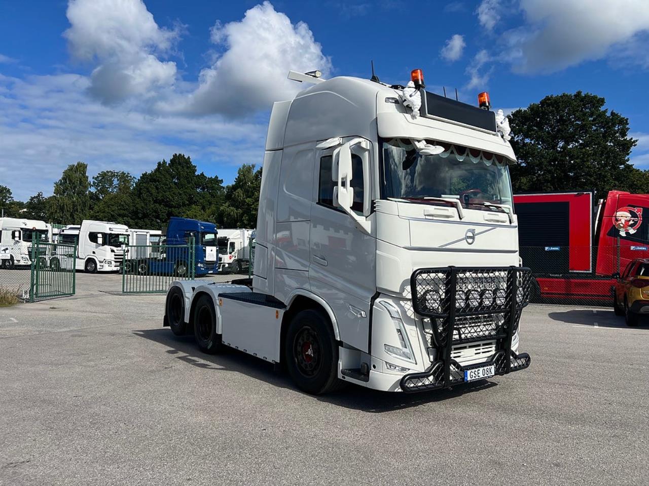 Volvo FH13 500 6x2 Dragbil med Hydraulik, Kl&auml;dd hytt mm 2021 - Dragbil