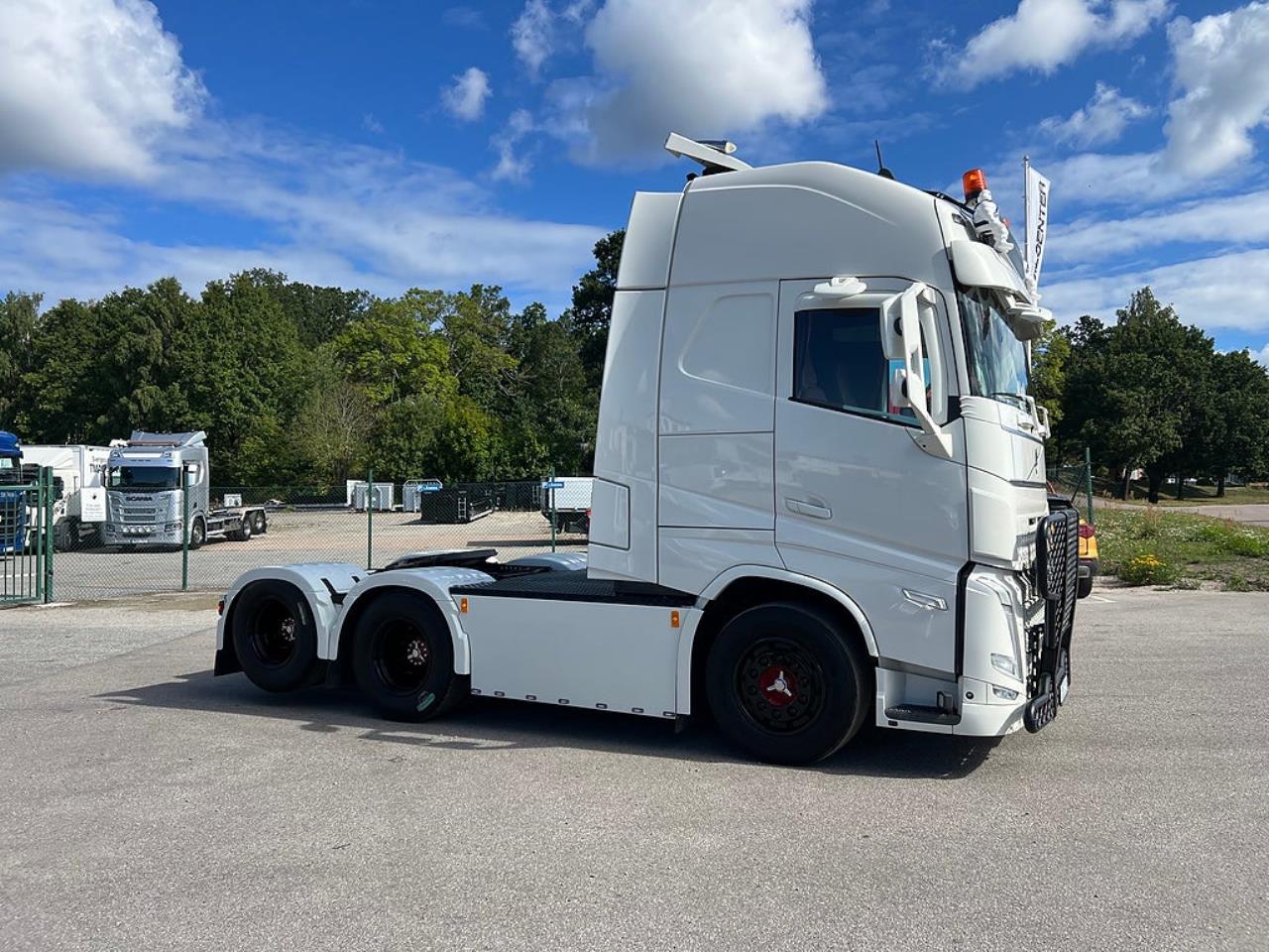 Volvo FH13 500 6x2 Dragbil med Hydraulik, Kl&auml;dd hytt mm 2021 - Dragbil