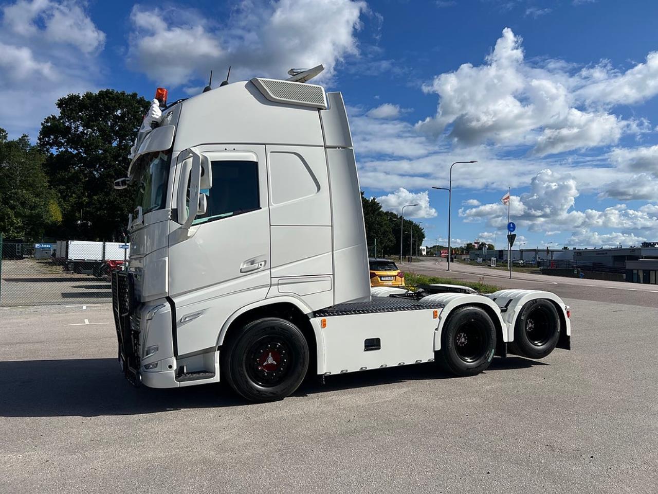 Volvo FH13 500 6x2 Dragbil med Hydraulik, Kl&auml;dd hytt mm 2021 - Dragbil