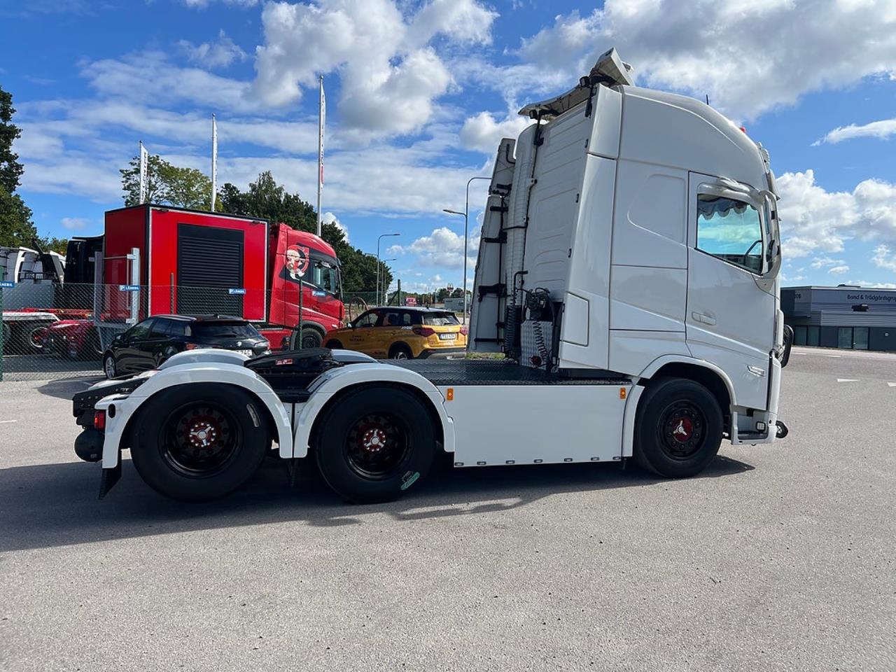 Volvo FH13 500 6x2 Dragbil med Hydraulik, Kl&auml;dd hytt mm 2021 - Dragbil