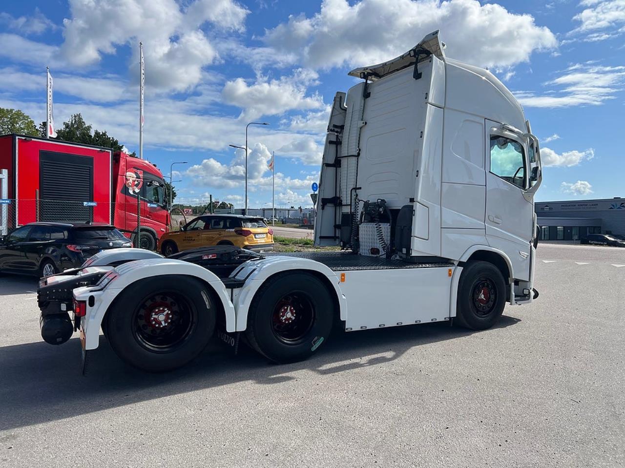 Volvo FH13 500 6x2 Dragbil med Hydraulik, Kl&auml;dd hytt mm 2021 - Dragbil