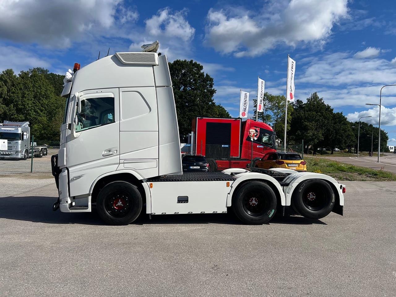 Volvo FH13 500 6x2 Dragbil med Hydraulik, Kl&auml;dd hytt mm 2021 - Dragbil