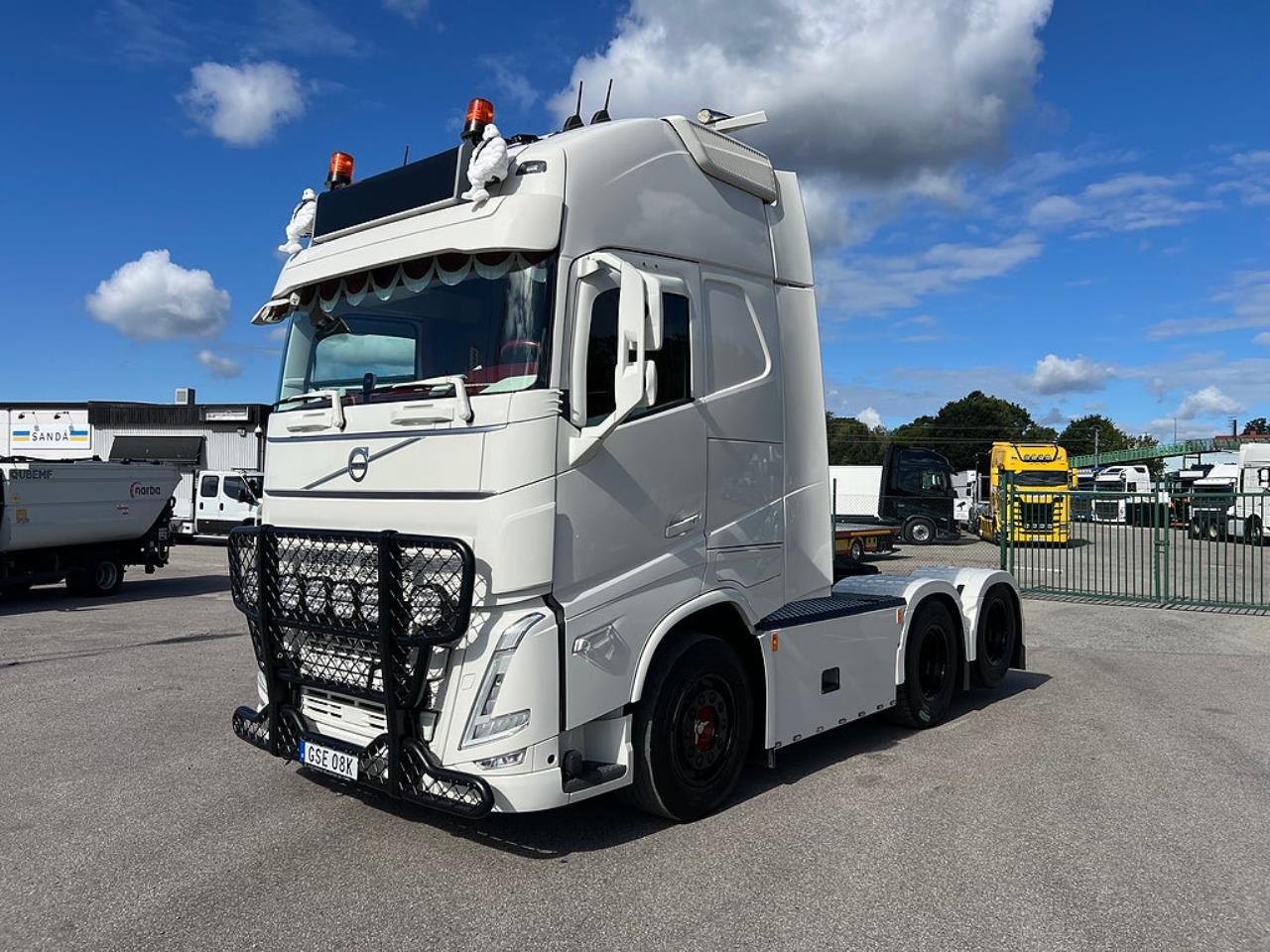 Volvo FH13 500 6x2 Dragbil med Hydraulik, Kl&auml;dd hytt mm 2021 - Dragbil