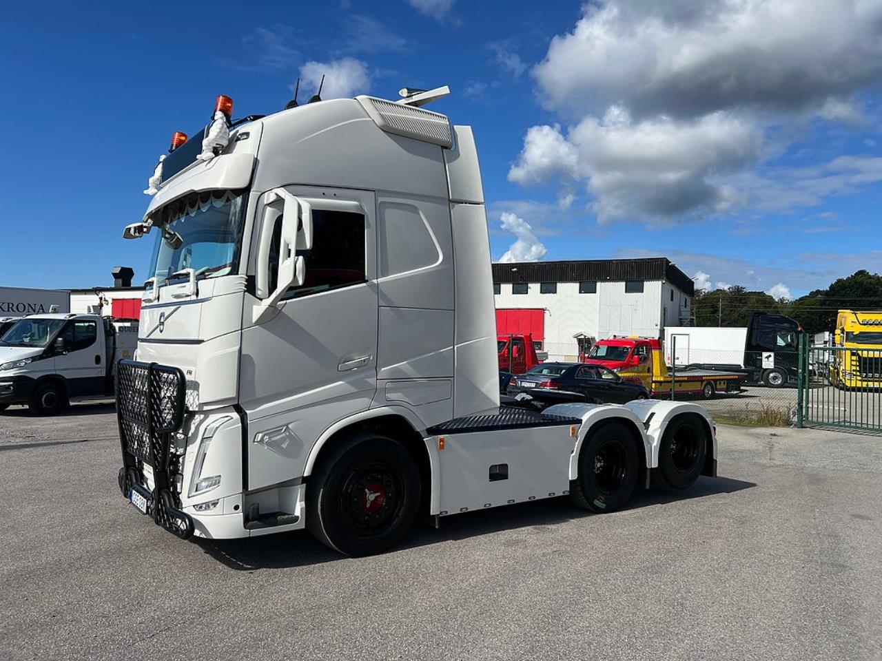 Volvo FH13 500 6x2 Dragbil med Hydraulik, Kl&auml;dd hytt mm 2021 - Dragbil