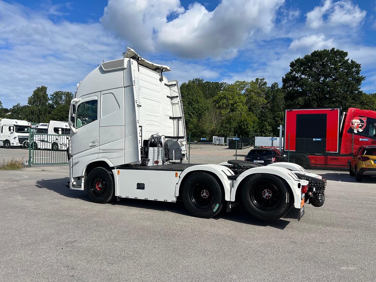 Volvo FH13 500 6x2 Dragbil med Hydraulik, Kl&auml;dd hytt mm 2021 - Dragbil