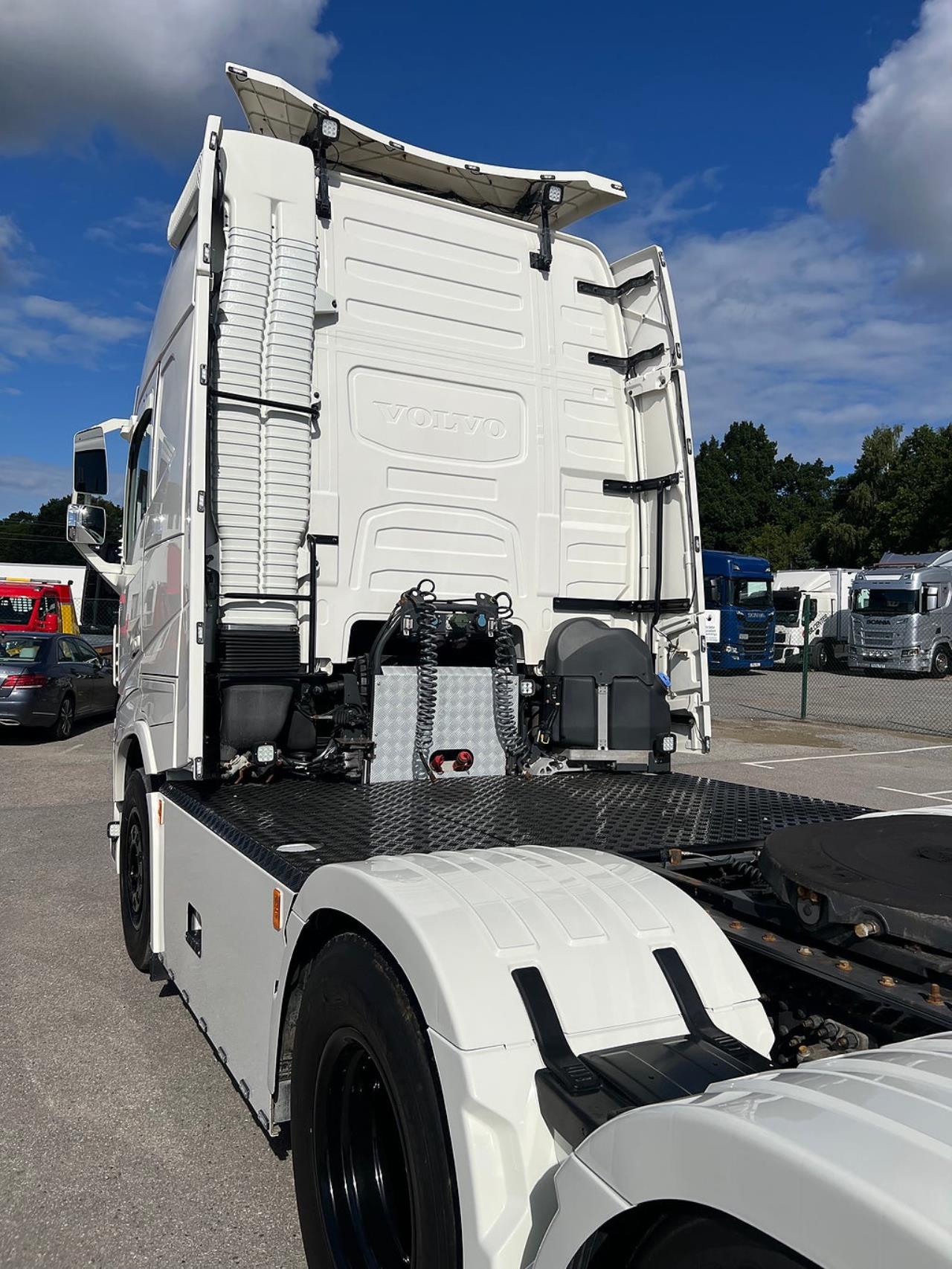 Volvo FH13 500 6x2 Dragbil med Hydraulik, Kl&auml;dd hytt mm 2021 - Dragbil