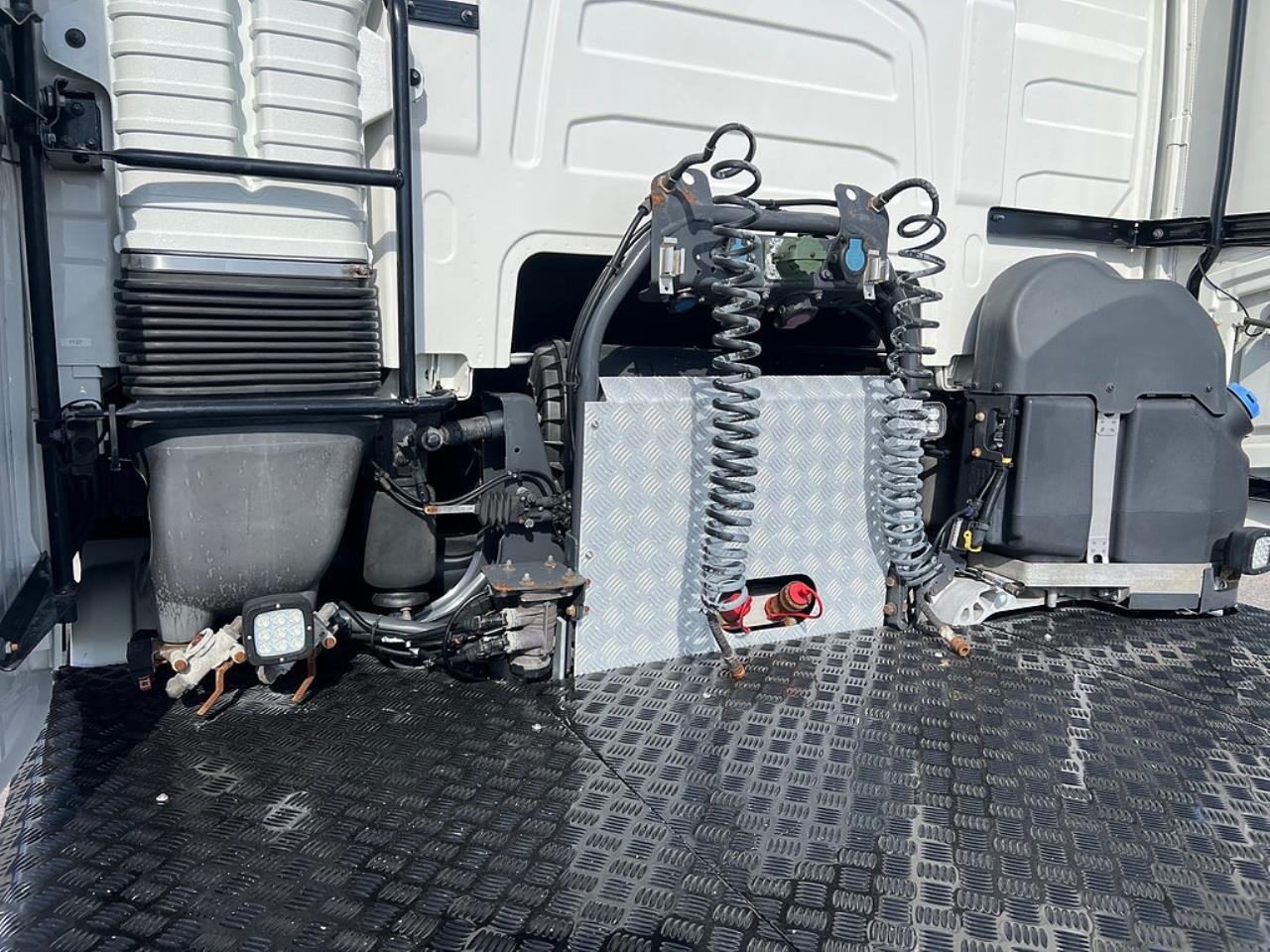 Volvo FH13 500 6x2 Dragbil med Hydraulik, Kl&auml;dd hytt mm 2021 - Dragbil