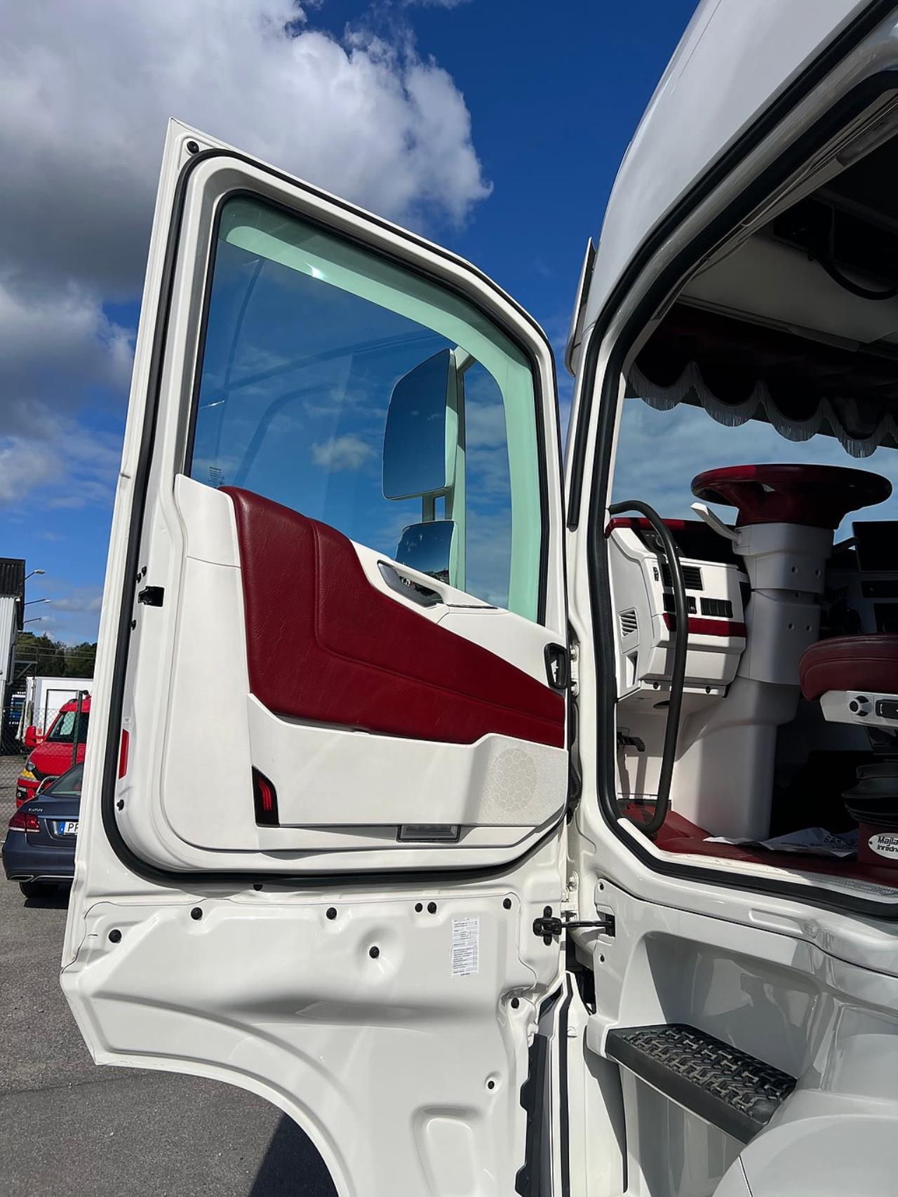 Volvo FH13 500 6x2 Dragbil med Hydraulik, Kl&auml;dd hytt mm 2021 - Dragbil