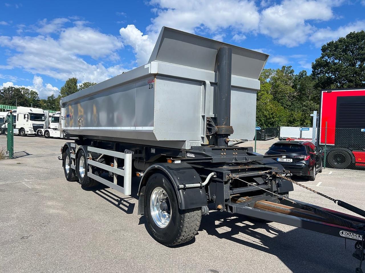 &Ouml;vriga Roadex 3 Axlad tippvagn, 2024 - Tipp