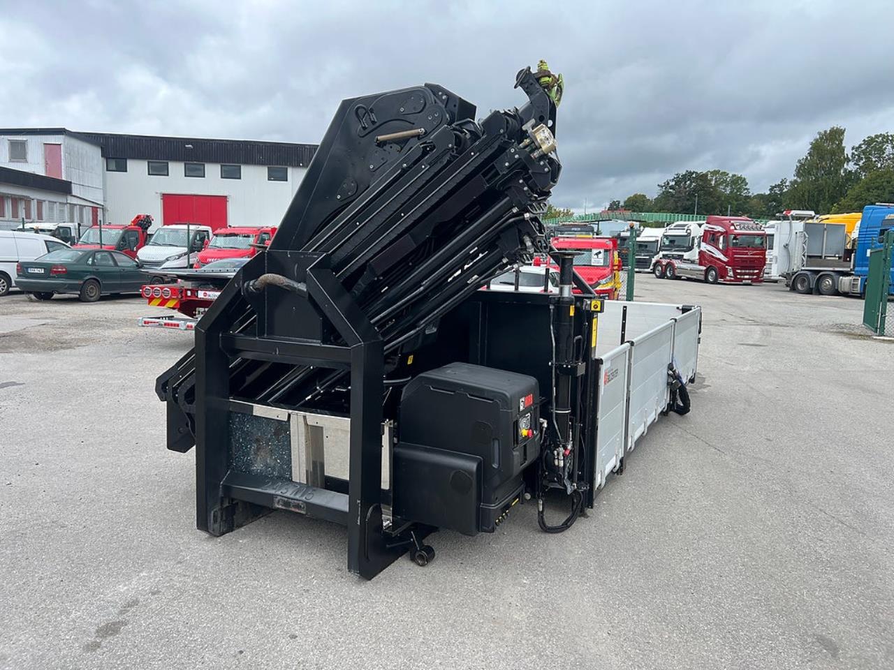 &Ouml;vriga Kranflak Hiab 232-E5 kran & Schaktlucka 2025 - &Ouml;vrigt