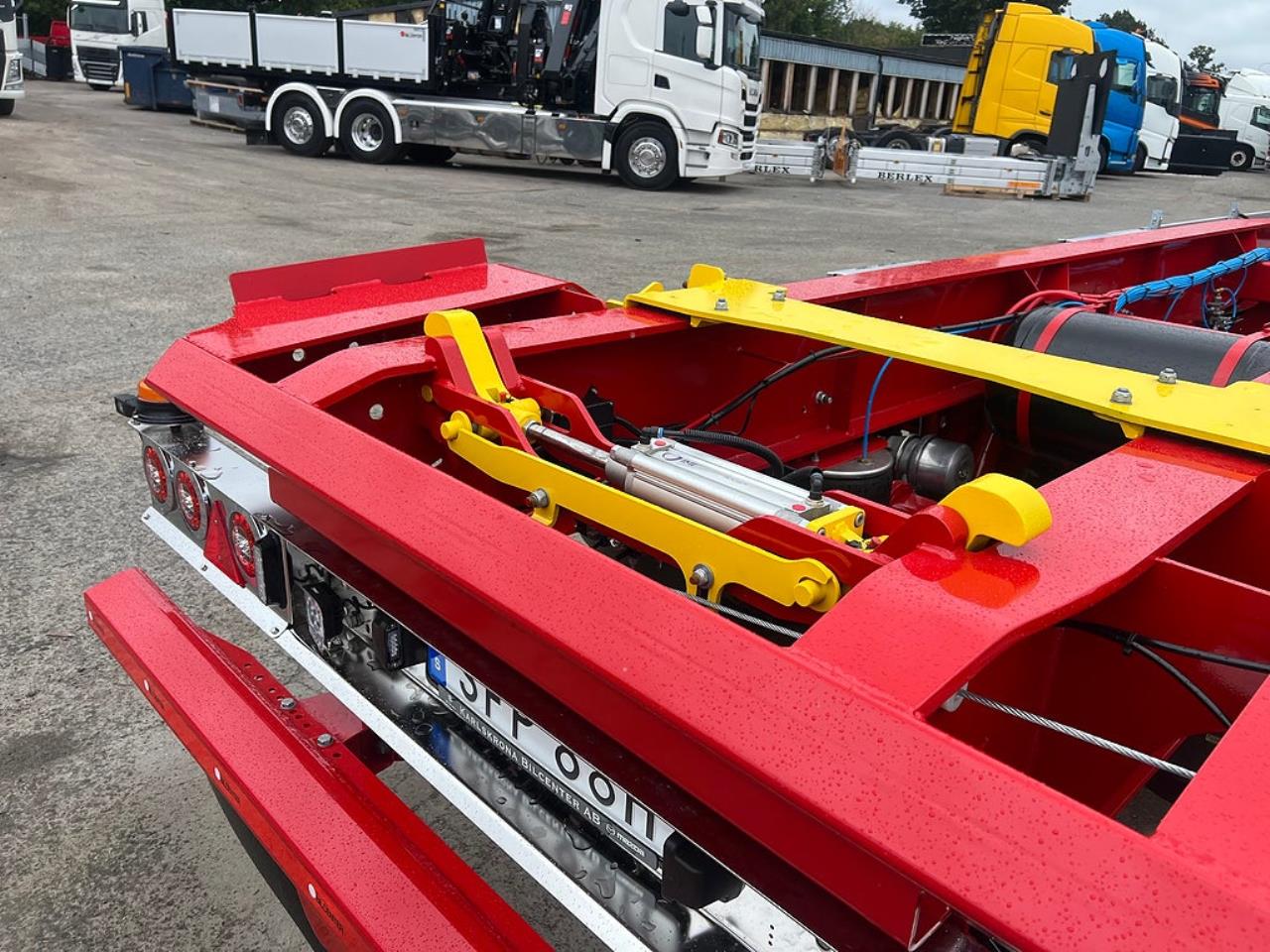 &Ouml;vriga Bilcenter's 4 Axlade lastv&auml;xlarvagn med glider 2026 - Lastv&auml;xlare